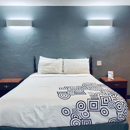 Century 21 Motel Las Cruces Bagian luar foto