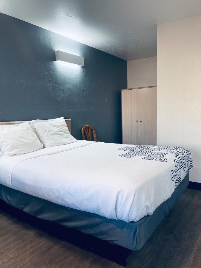Century 21 Motel Las Cruces Bagian luar foto