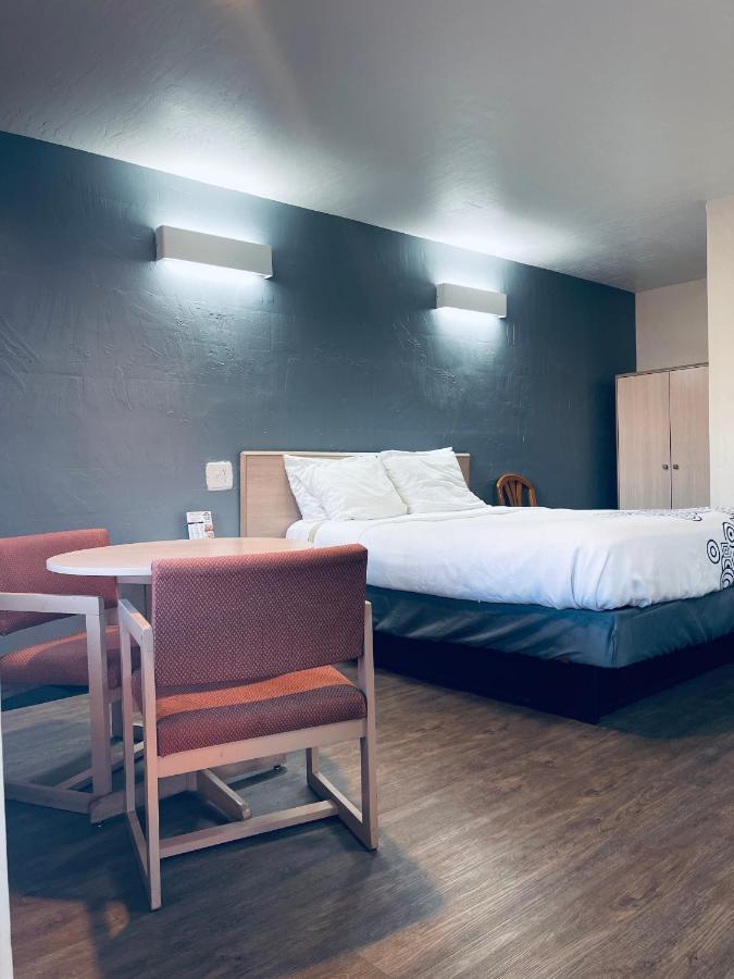Century 21 Motel Las Cruces Bagian luar foto