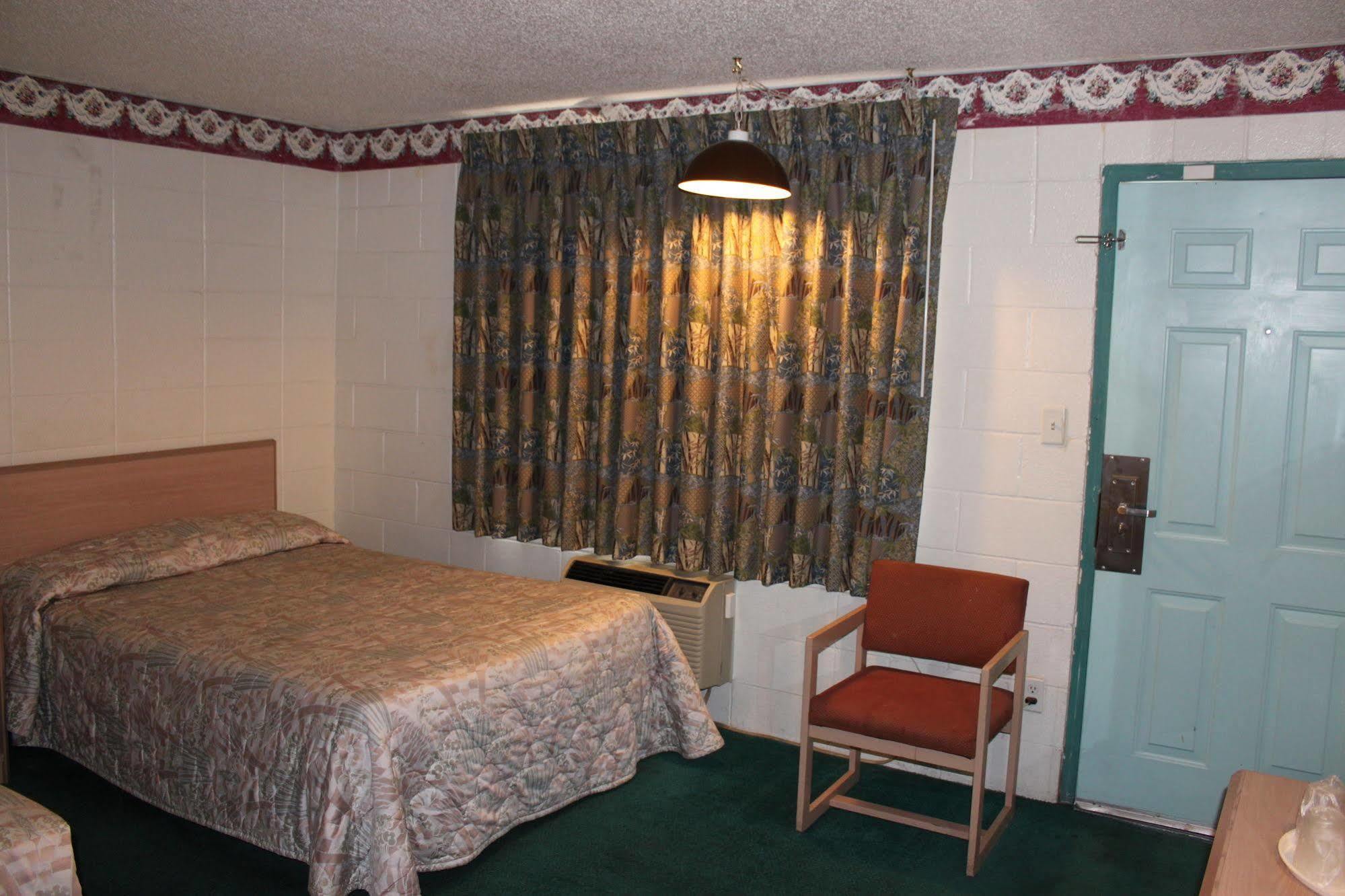 Century 21 Motel Las Cruces Bagian luar foto